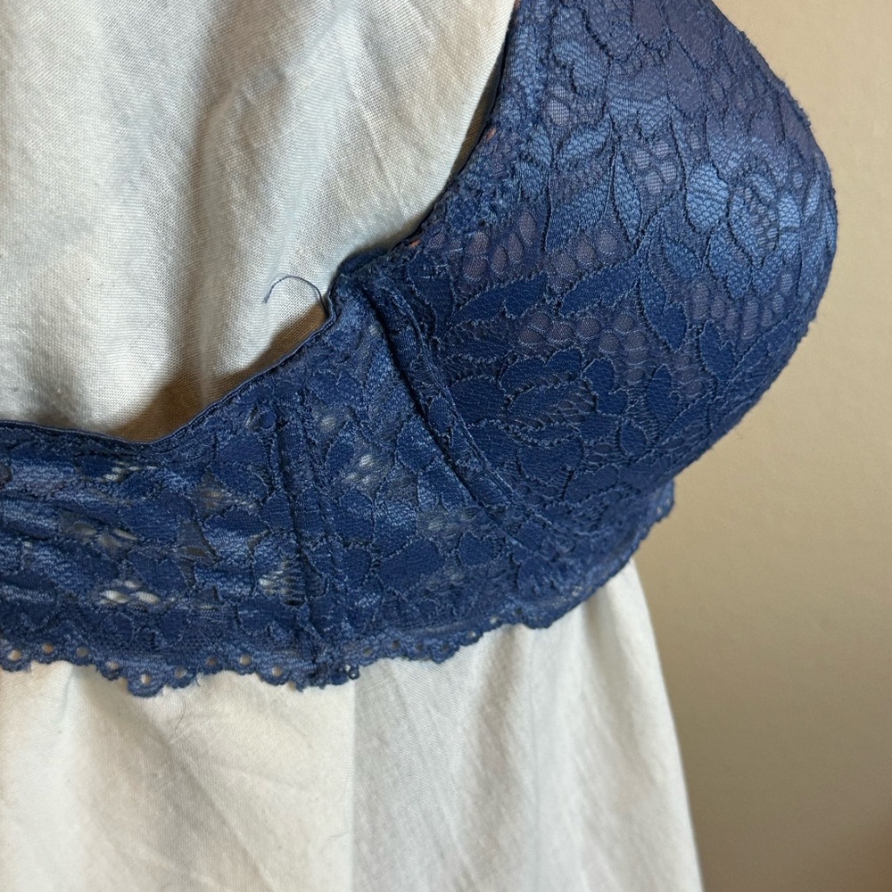 Women's Lace-Overlay Push-Up Bra - Picture 3 of 6